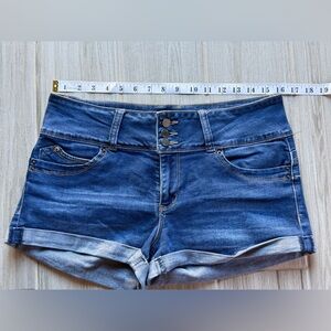 YMI - WannaBettaButt? - Jean Shorts MidRise Size 11
